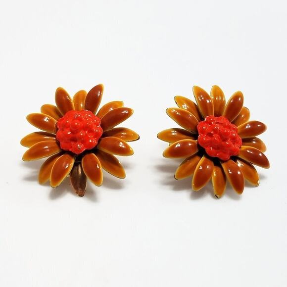 Vintage Enamel Brown Orange Flower Earrings,  Flower Power 1960s, 7/8 Inches - Picture 1 of 8